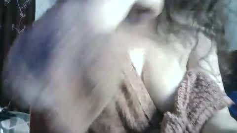 Lilu online show from April 19, 9:28 pm