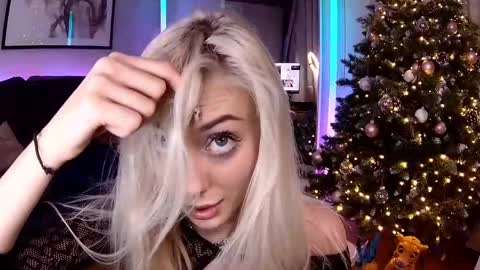 Snapshot of 7loren_wood7 chatting on January 10, 5:56 pm Loren Wood online show from January 10, 5:56 pm