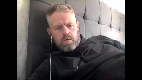 81jonnyx online show from November 19, 12:04 pm