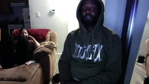 NoFaceNoCase online show from July 4, 5:00 am