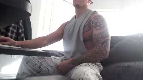 9inchbulll online show from January 2, 6:12 pm