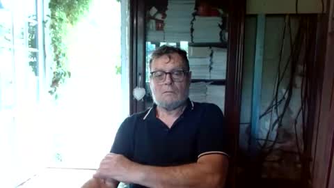 _123_voyeur_ online show from April 30, 12:54 pm