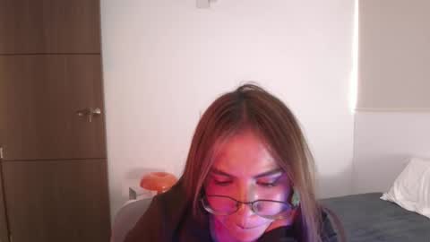 abby 3 online show from December 2, 6:28 pm