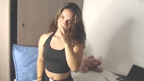 _abrill_20 online show from May 14, 6:11 am
