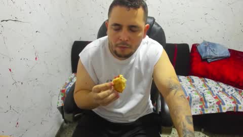 Snapshot of _ace_ventura chatting on February 10, 12:19 am ---- online show from February 10, 12:19 am