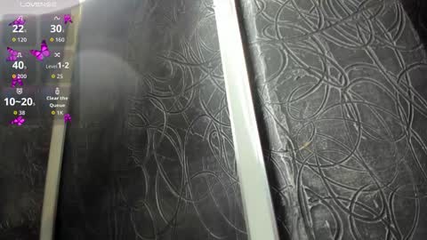 Snapshot of _agathaargent chatting on September 13, 11:45 am Agatha online show from September 13, 11:45 am