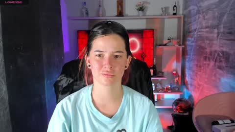 Snapshot of _agathaargent chatting on January 27, 9:33 pm Agatha online show from January 27, 9:33 pm