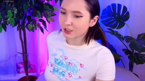 Mia online show from January 12, 7:53 pm