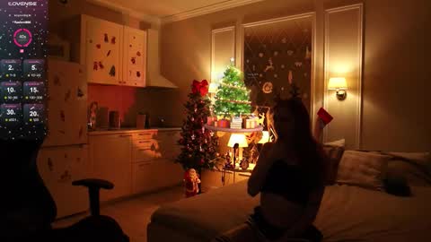 _alice_meyss_ online show from December 18, 10:16 pm