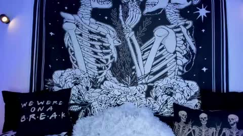 _alicesasha_ online show from April 13, 10:19 am
