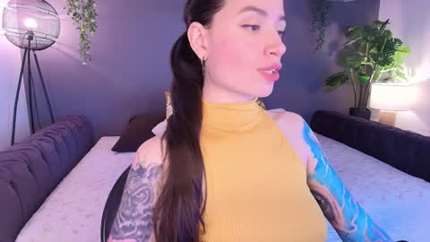  Alice  online show from February 5, 1:58 am