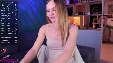 Mia online show from February 15, 4:01 pm