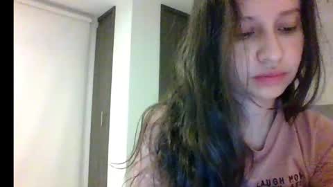 Snapshot of _alyson chatting on October 22, 4:04 am _alyson online show from October 22, 4:04 am