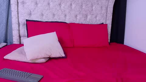 Amy    online show from February 25, 10:20 pm