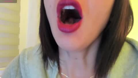 Snapshot of _antomouth_paradise chatting on September 22, 10:41 am antonia online show from September 22, 10:41 am