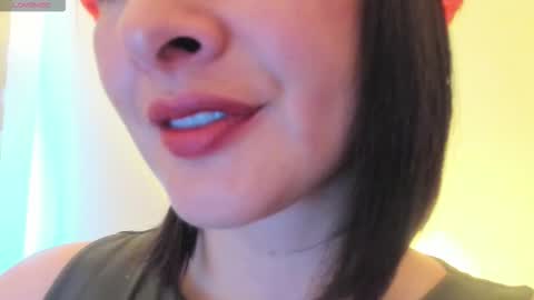 Snapshot of _antomouth_paradise chatting on September 25, 6:59 pm antonia online show from September 25, 6:59 pm
