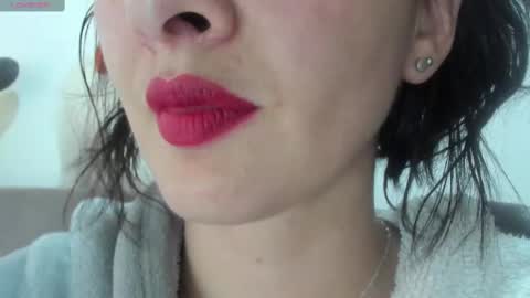 Snapshot of _antomouth_paradise chatting on March 4, 8:27 pm antonia online show from March 4, 8:27 pm