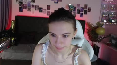 _ash_leyy_ online show from January 8, 1:33 am