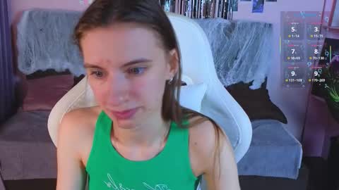Snapshot of _ash_leyy_ chatting on October 20, 5:12 am _ash_leyy_ online show from October 20, 5:12 am
