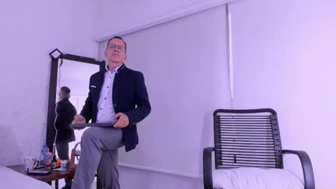 _axelking_ online show from February 3, 11:36 am