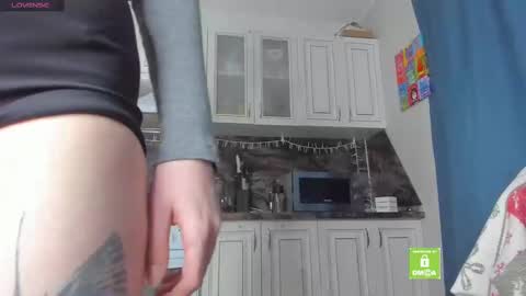 Snapshot of _axolot_ chatting on February 18, 11:08 pm Olivia online show from February 18, 11:08 pm