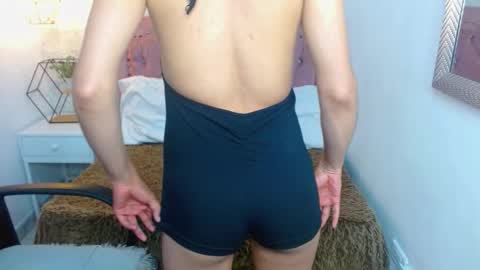 Snapshot of _ayelen chatting on September 25, 4:14 pm Ayelen  online show from September 25, 4:14 pm