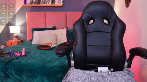 Sofia online show from October 22, 1:02 pm