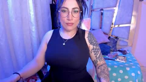 Angie  Independent model online show from November 16, 7:43 am