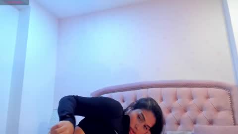 cailyn  online show from March 21, 8:57 pm