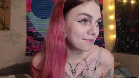 Caroline online show from February 25, 6:55 pm