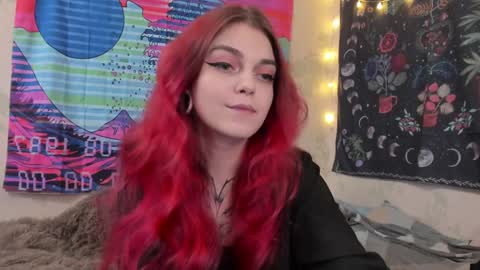 Caroline online show from December 5, 11:01 am