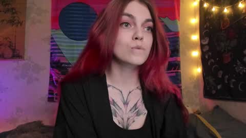 Caroline online show from January 16, 3:13 pm