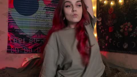 Caroline online show from January 12, 2:19 pm