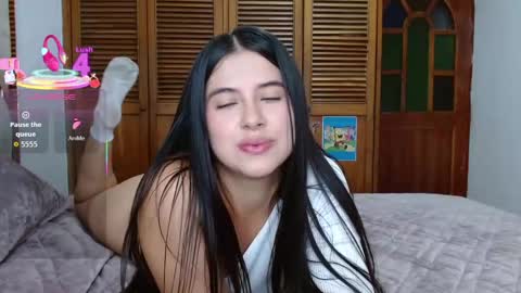 Snapshot of _caylee_ chatting on September 10, 9:27 pm Antonella online show from September 10, 9:27 pm