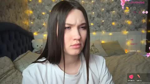 _chloe_miller_ online show from February 28, 8:28 pm