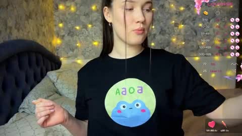 _chloe_miller_ online show from February 26, 5:10 pm