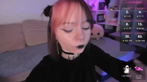 Chloe online show from September 30, 4:28 pm