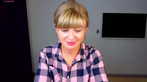 D online show from October 8, 5:52 pm