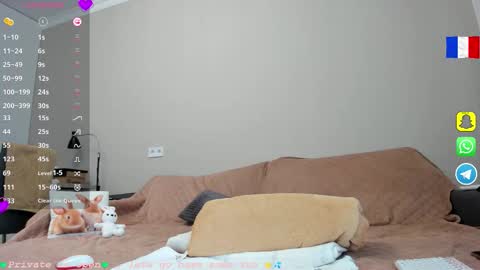 Sophie online show from February 26, 9:34 am