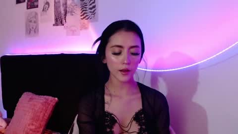 Snapshot of _coraliinee_ chatting on February 13, 5:26 am Coraline online show from February 13, 5:26 am