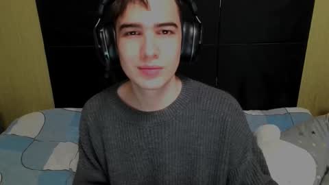 _crise_next_door_ online show from February 11, 4:11 pm