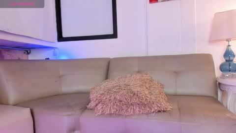 Dahiana Lincoln online show from March 3, 2:51 am