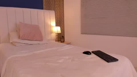 Snapshot of _dakota_a chatting on February 13, 9:50 pm Dakota online show from February 13, 9:50 pm
