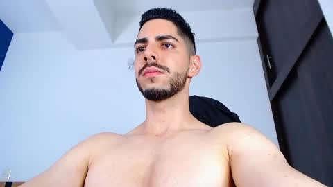 Snapshot of _davidwolf chatting on February 10, 3:13 am David online show from February 10, 3:13 am