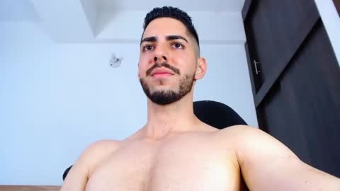 Snapshot of _davidwolf chatting on January 22, 4:13 am David online show from January 22, 4:13 am