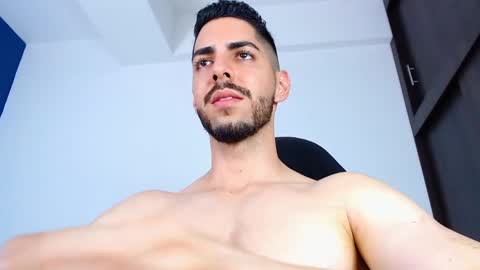 Snapshot of _davidwolf chatting on January 23, 3:26 am David online show from January 23, 3:26 am