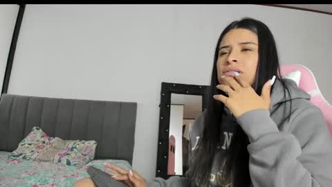 _elektrah online show from February 19, 5:27 pm