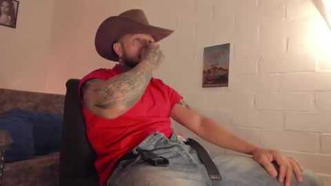 Snapshot of _emilio_escobar chatting on September 26, 10:01 am Emilio online show from September 26, 10:01 am