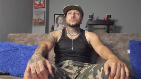 Snapshot of _emilio_escobar chatting on January 10, 10:50 am Emilio online show from January 10, 10:50 am