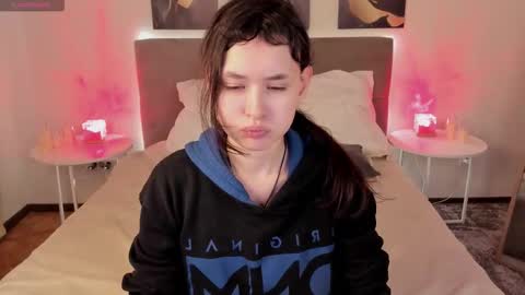 _emily__strike_ online show from October 16, 10:04 am